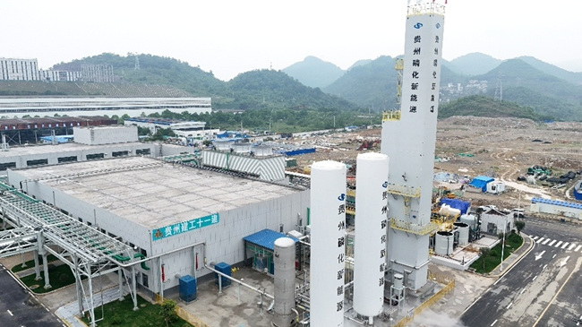 贵州建工十一建承建的新能源材料重点生产线建设项目正式投入使用